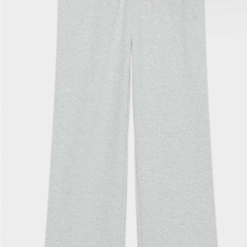 Aritzia Cozy Wide-Leg Sweatpants